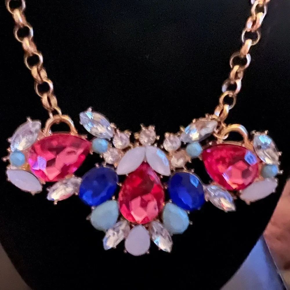🌺 Beautiful & charming crystal necklace 🌺 - Picture 4 of 5